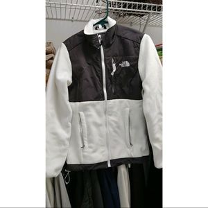 Small women’s north face
